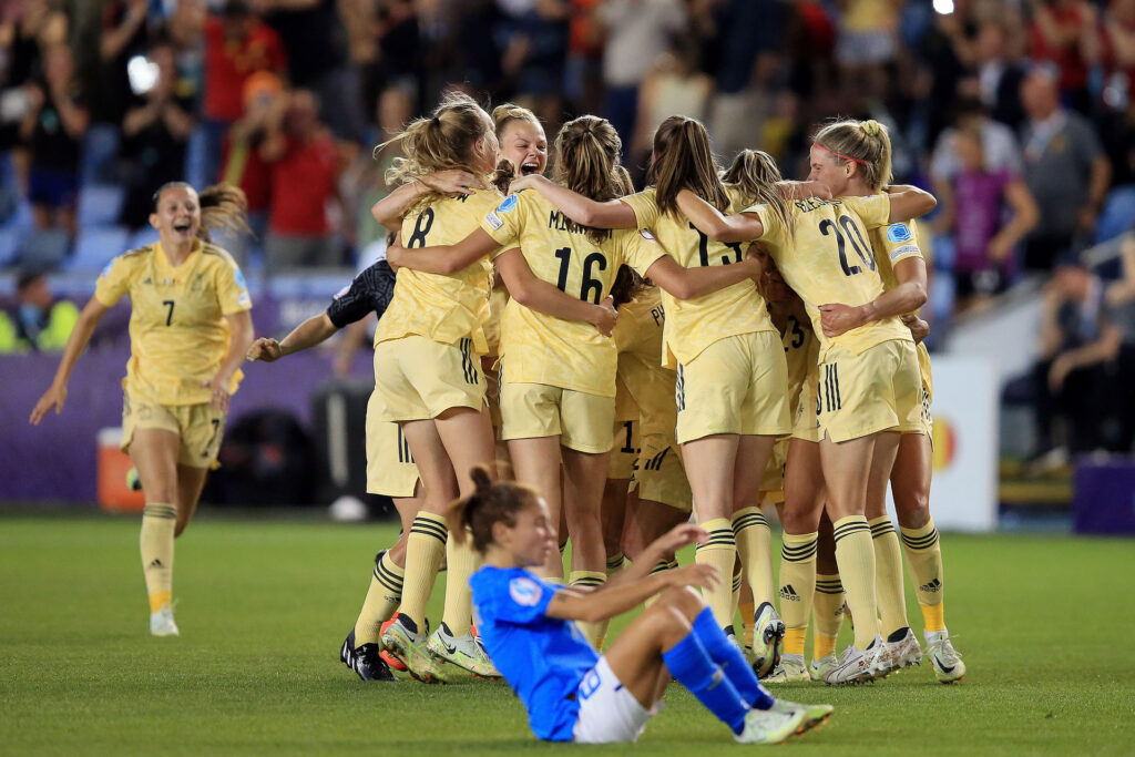 Football - 2022 UEFA Womens European Championship Finals - Group D - Third Round - Italy vs Belgium - Manchester City Academy Stadium - Monday 18th July 2022 Belgium players celebrate qualification to the quarter finals